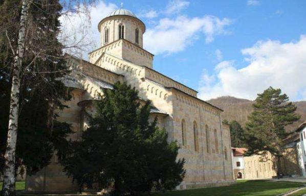 ŠAMAR PRIŠTINI! Evropa Nostra poručila: Upis manastira Dečani na listu najugroženijih spomenika kulture je tek početak procesa!